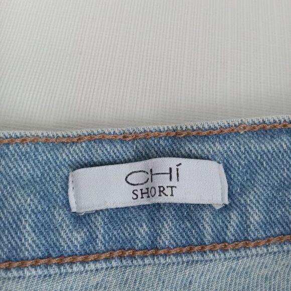 Sofía Jeans by Sofia Vergara Light Wash Distressed Denim Shorts Women's Size 20 - Picture 4 of 12